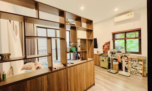 Bán nhà tại Cầu Giấy lô góc 70m2x4 tầng, mặt tiền 5m, 11 tỷ, ô tô đỗ cửa